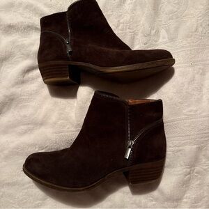 Lucky Brand Dark Brown Suede Ankle Booties Size 8 BOIDE style